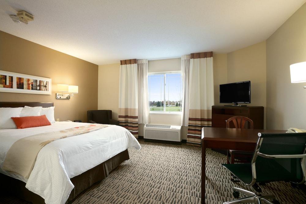 Mainstay Suites Detroit Farmington Hills Exterior photo