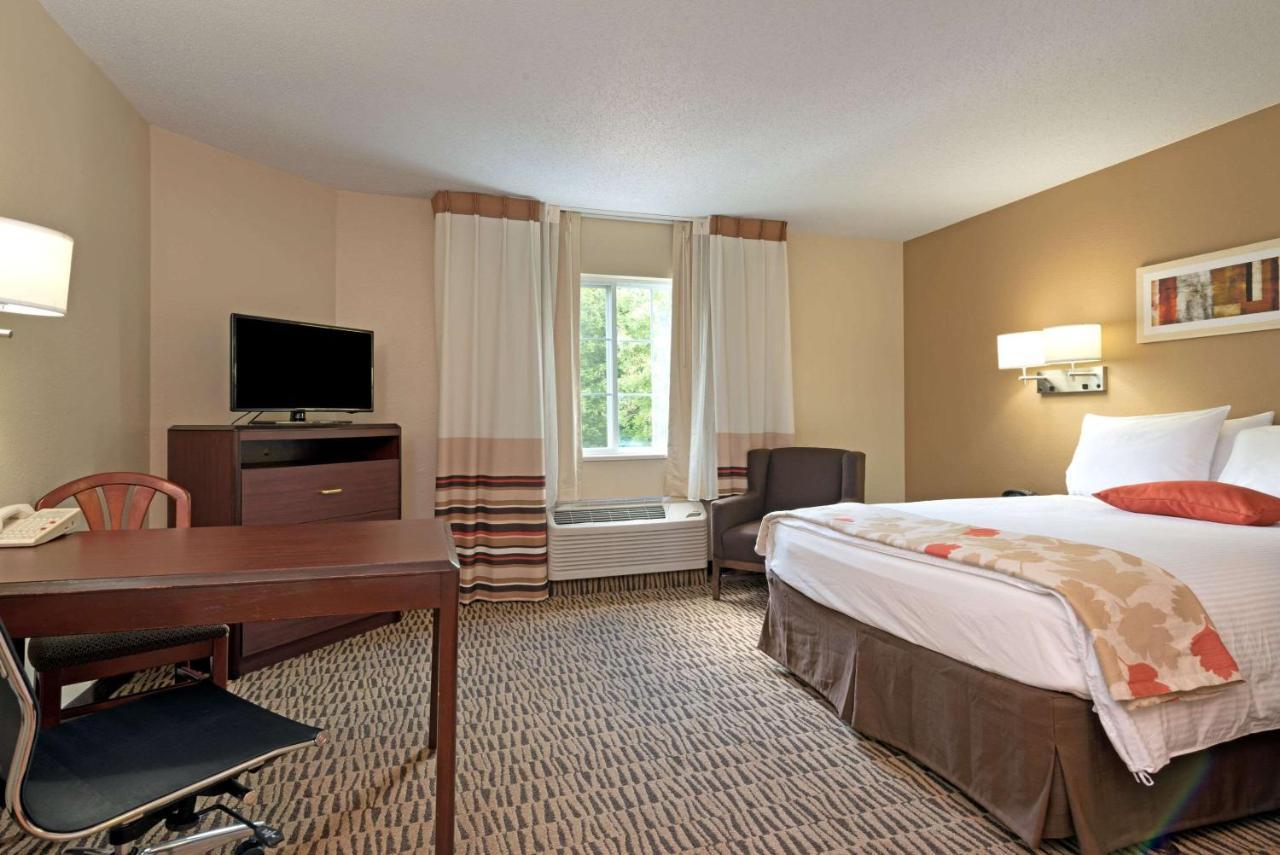Mainstay Suites Detroit Farmington Hills Exterior photo