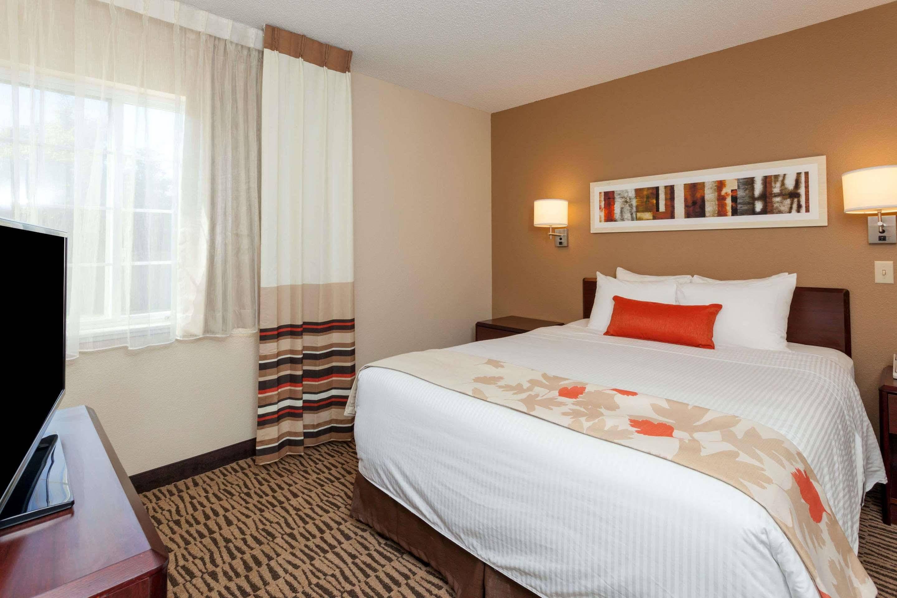 Mainstay Suites Detroit Farmington Hills Exterior photo